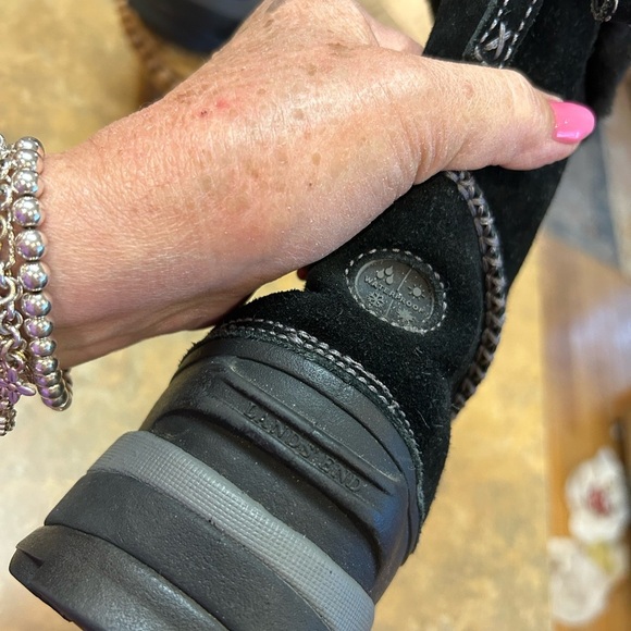 Women's Lands End  Black Suede Waterproof Winter Boots - Picture 7 of 10